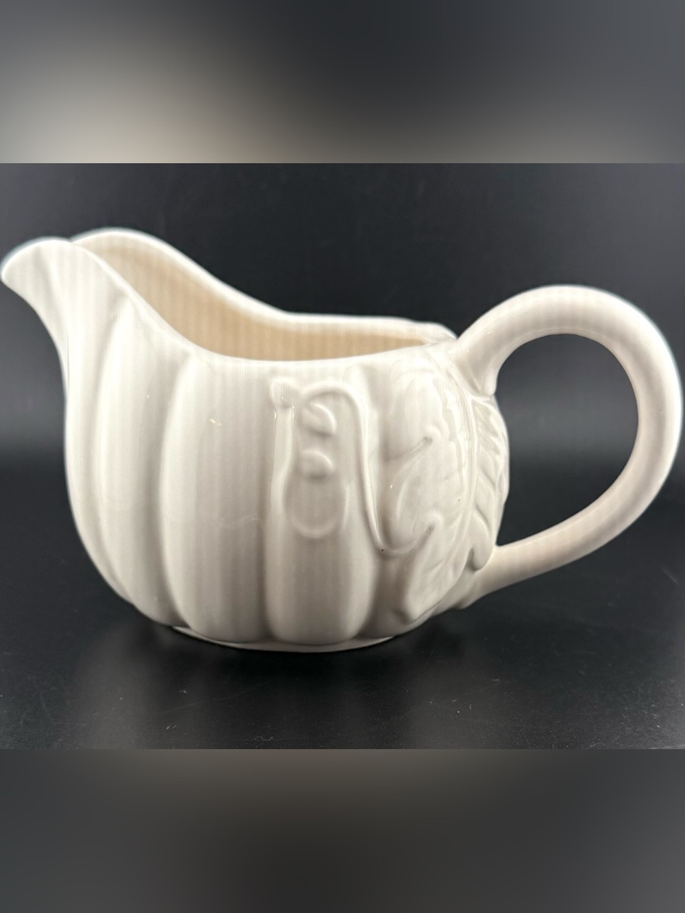 Avon Vintage Autumn Romance Pumpkin Gravy Boat. Circa 1990s. 24oz